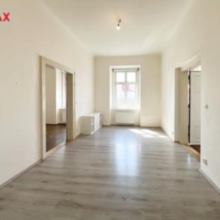 Pronájem bytu 3+1 84 m² Praha, Nádražní