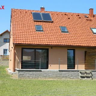 Pronájem rodinného domu 126 m² Vlachovo Březí, Panská zahrada