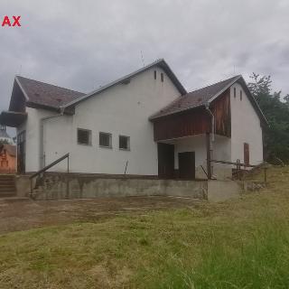 Prodej rodinného domu 138 m² Rozstání, 