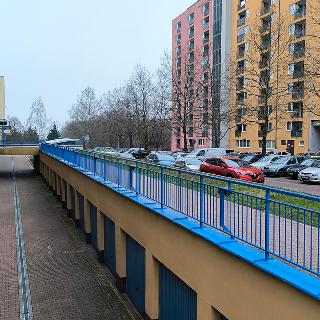 Prodej garáže 16 m² Praha, Hnězdenská