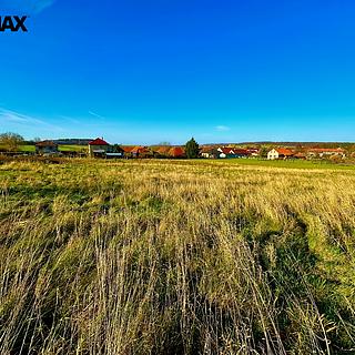 Prodej stavební parcely 5742 m&sup2; Ostřetín