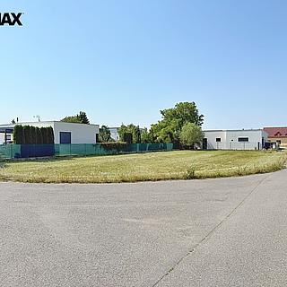 Prodej stavební parcely 893 m&sup2; Spojil