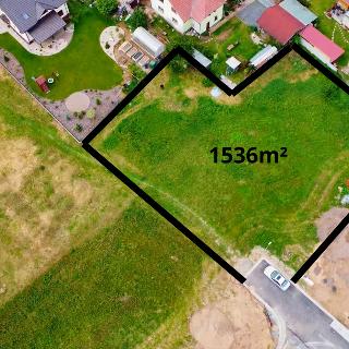 Prodej stavební parcely 1 536 m² Kunětice