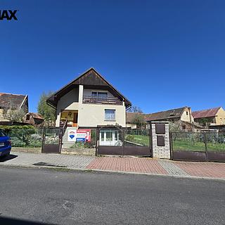 Prodej rodinného domu 180 m&sup2; Měcholupy