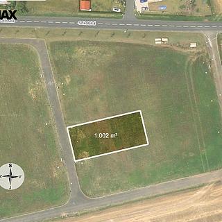Prodej stavební parcely 1002 m&sup2; Slavětín