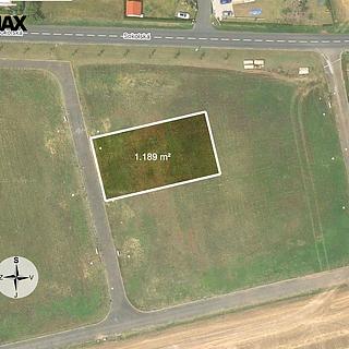 Prodej stavební parcely 1189 m&sup2; Slavětín