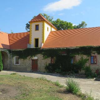 Prodej rodinného domu 2 200 m² Libořice, 