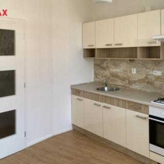 Pronájem bytu 1+kk a garsoniéry 33 m² Chomutov, Chelčického