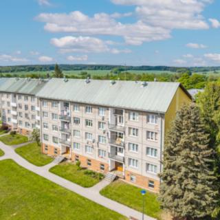Prodej bytu 3+1 80 m² Toužim, Sídliště