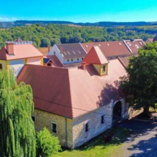 Prodej zemědělské usedlosti 2200 m&sup2; Libořice