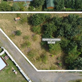 Prodej stavební parcely 821 m² Chbany