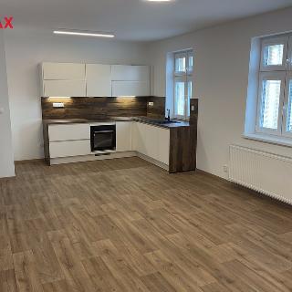 Pronájem bytu 3+kk 83 m² Chomutov, Vršovců