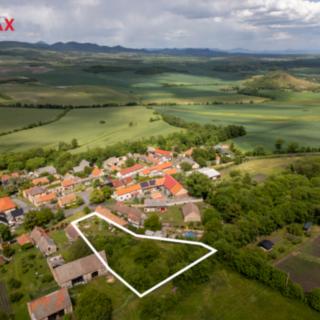 Prodej stavební parcely 2 061 m² Chožov