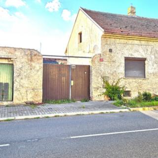 Prodej rodinného domu 90 m&sup2; Třebenice