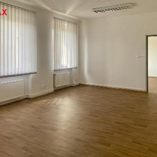 Pronájem bytu 2+1 75 m² Chomutov, Dukelská