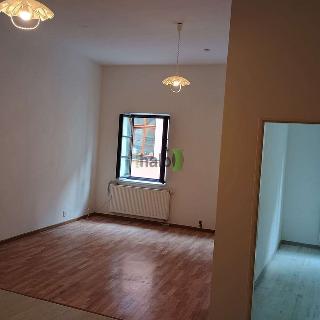 Pronájem bytu 2+kk 52 m² České Budějovice, Kanovnická