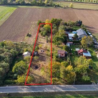 Prodej stavební parcely 1 785 m² Hradec Králové, Červený Dvůr