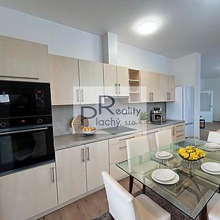 Prodej bytu 2+kk 66 m&sup2; Hevlín