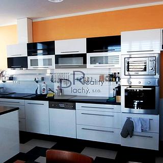 Pronájem bytu 3+1 100 m&sup2; Znojmo