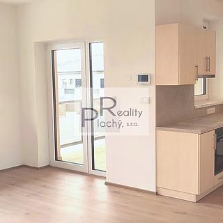 Prodej bytu 2+kk 67 m&sup2; Hevlín