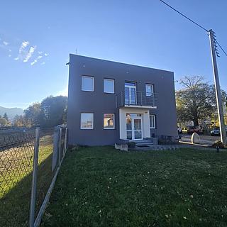 Pronájem kanceláře 120 m&sup2; Prachatice