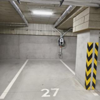 Pronájem parkovacího místa 10 m² Plzeň