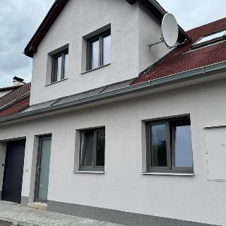 Prodej rodinného domu 215 m² Záblatí, 