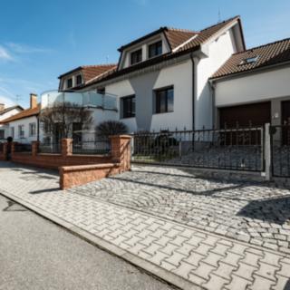 Prodej rodinného domu 304 m² Záblatí