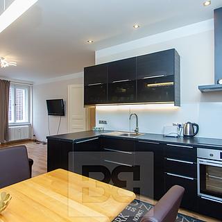 Pronájem bytu 4+kk 107 m&sup2; Praha