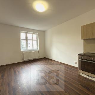 Pronájem bytu 2+kk 43 m² Praha, Kounická