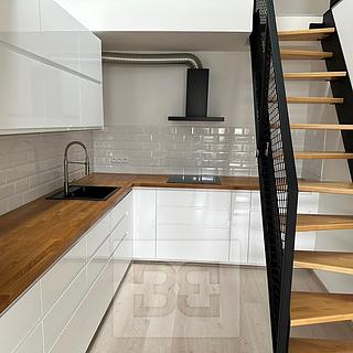 Pronájem bytu 3+kk 72 m&sup2; Chýně
