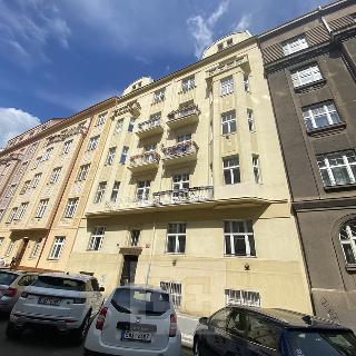 Prodej bytu 2+kk 66 m² Praha