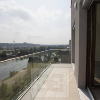 Pronájem bytu 3+kk 72 m² Praha Holešovice, V háji