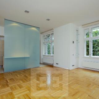 Pronájem bytu 3+kk 102 m² Praha, U Kanálky