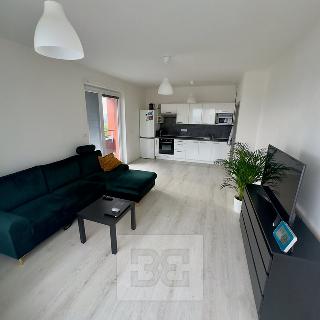 Pronájem bytu 2+kk 58 m² Praha, Sazovická