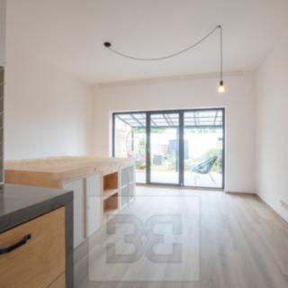 Pronájem bytu 1+kk a garsoniéry 53 m² Zlončice