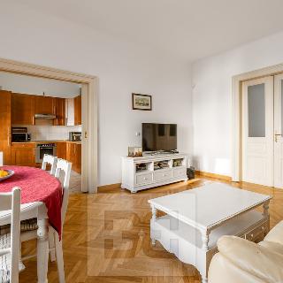 Prodej bytu 3+1 95 m² Praha, Trojická