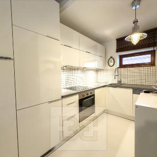 Pronájem rodinného domu 73 m² Praha, Novákových