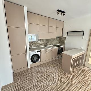 Pronájem bytu 2+kk 50 m&sup2; Praha