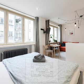 Pronájem bytu 1+kk a garsoniéry 33 m² Praha, Dlouhá