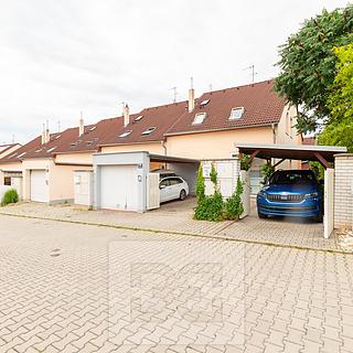 Pronájem rodinného domu 150 m&sup2; Líbeznice