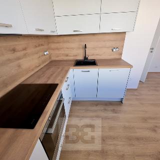 Pronájem bytu 2+kk 52 m² Kladno, Bohumila Landy