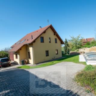 Pronájem rodinného domu 157 m² Tuchoměřice