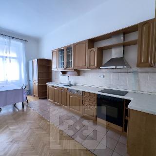 Pronájem bytu 3+1 103 m² Praha