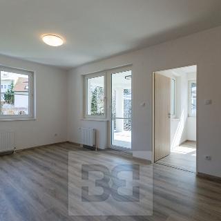 Pronájem bytu 2+kk 48 m² Praha, Ke Koh-i-nooru