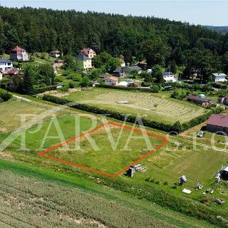 Prodej stavební parcely 1 000 m² Šťáhlavy