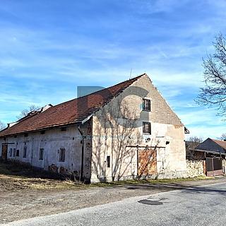 Prodej rodinného domu 989 m&sup2; Myštice