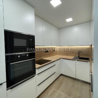 Pronájem bytu 2+kk 52 m² České Budějovice, Branišovská