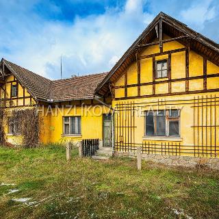 Prodej rodinného domu 940 m² Suchdol nad Lužnicí, Pražská