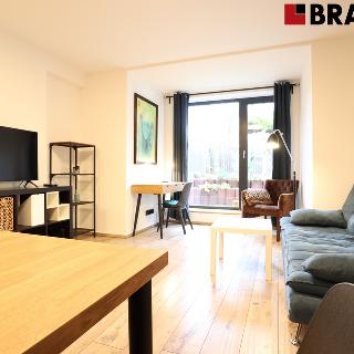 Pronájem bytu 2+kk 39 m² Brno, Zdráhalova